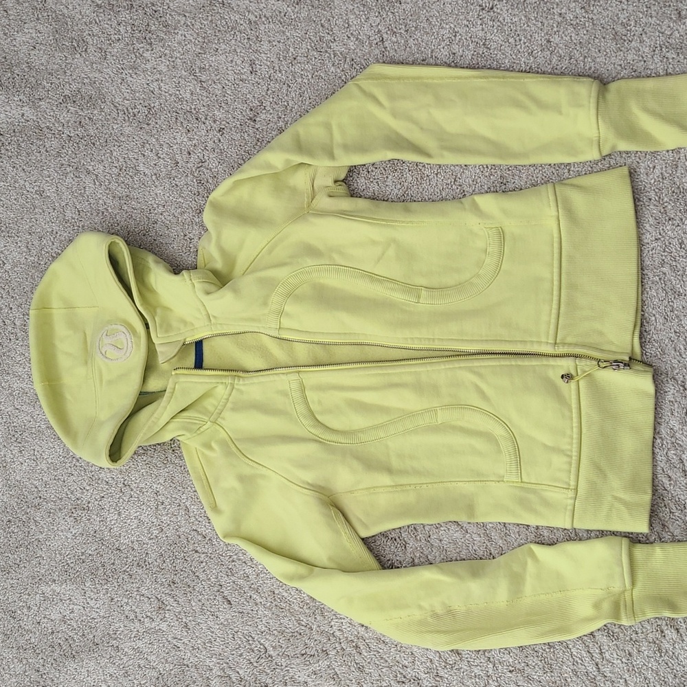 Lululemon Scuba Hoodie size 4